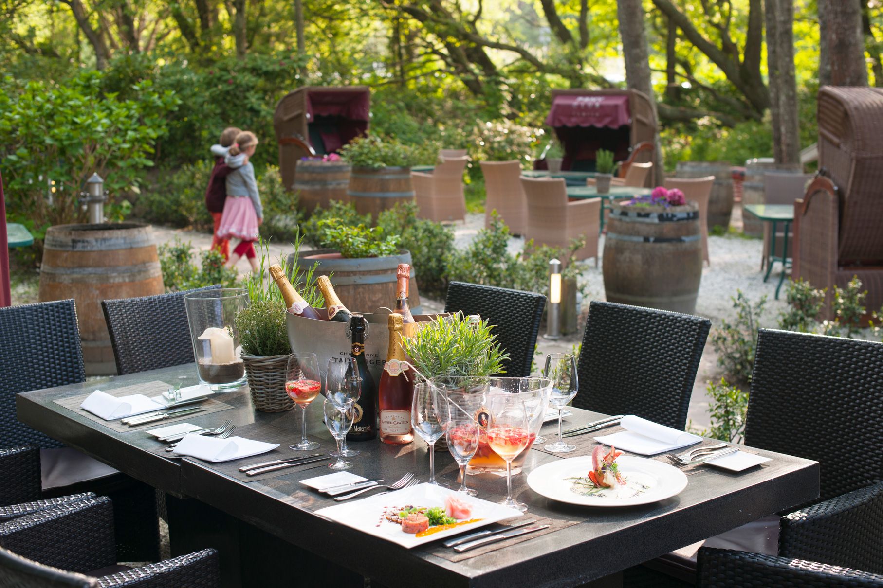 Restaurant Vogelkoje Kampen gedeckter Tisch draußen