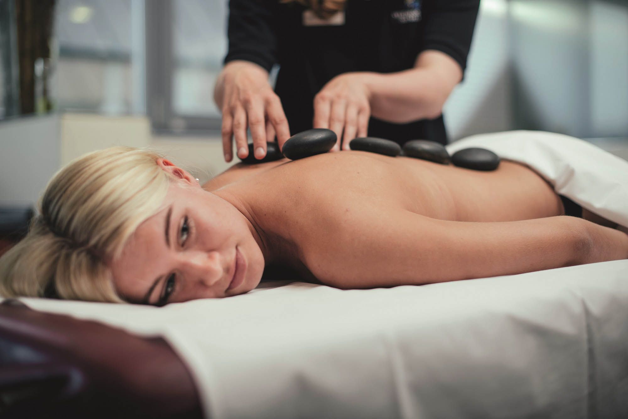 Hot Stone Massage im Syltness Center