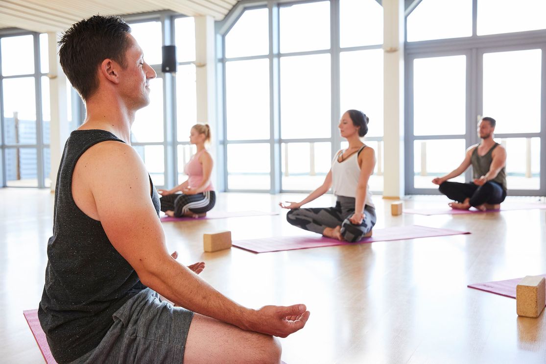 Yoga im Sportcenter im Syltness Center in Westerland