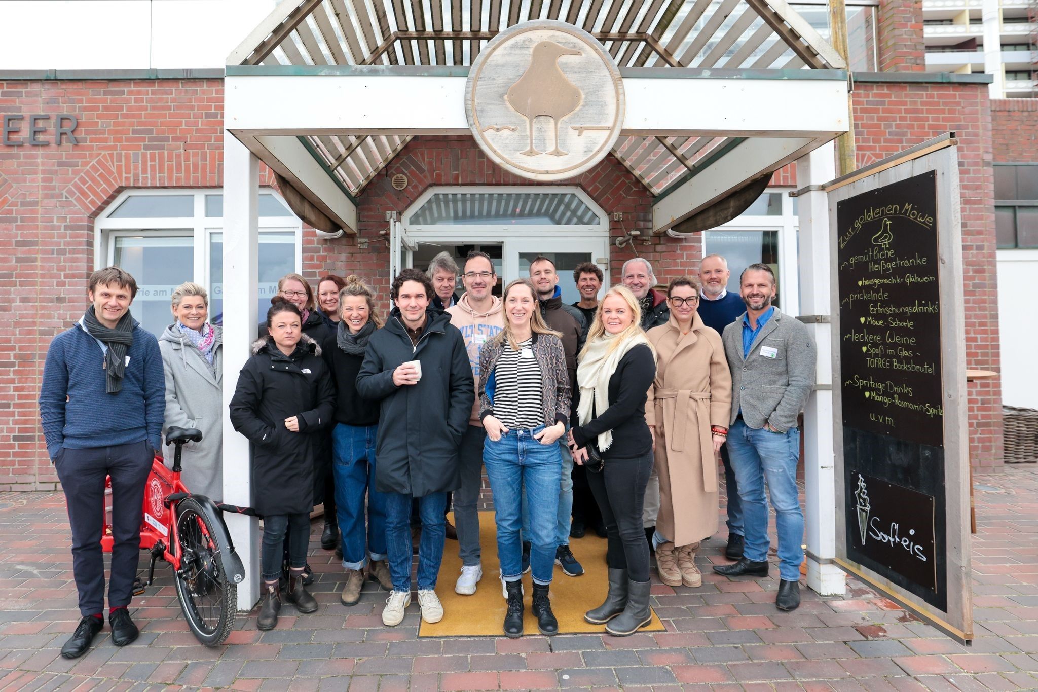 LEBENSWERT-Netzwerk Gruppenfoto erstes Netzwerktreffen
