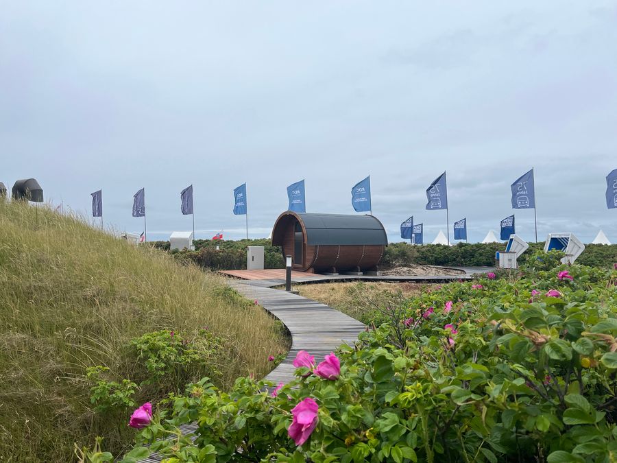 Fasssauna im Saunagarten