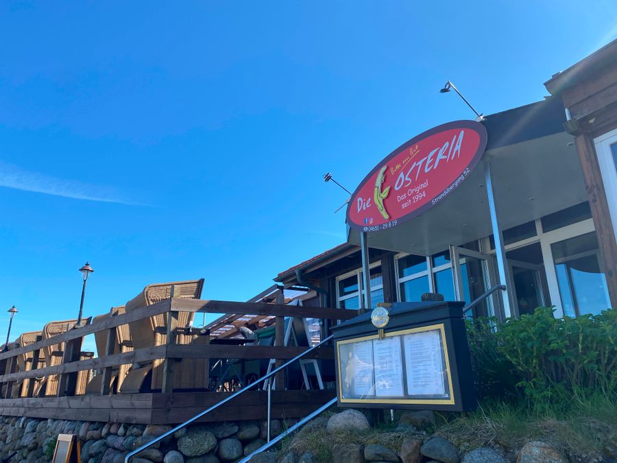 Außenansicht des Restaurants Osteria auf dem Campingplatz Westerland