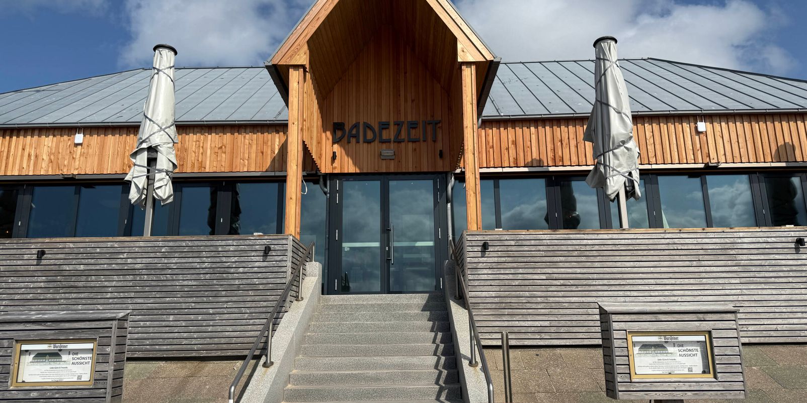 Restaurant Badezeit: Schlüssel an Betreiber übergeben