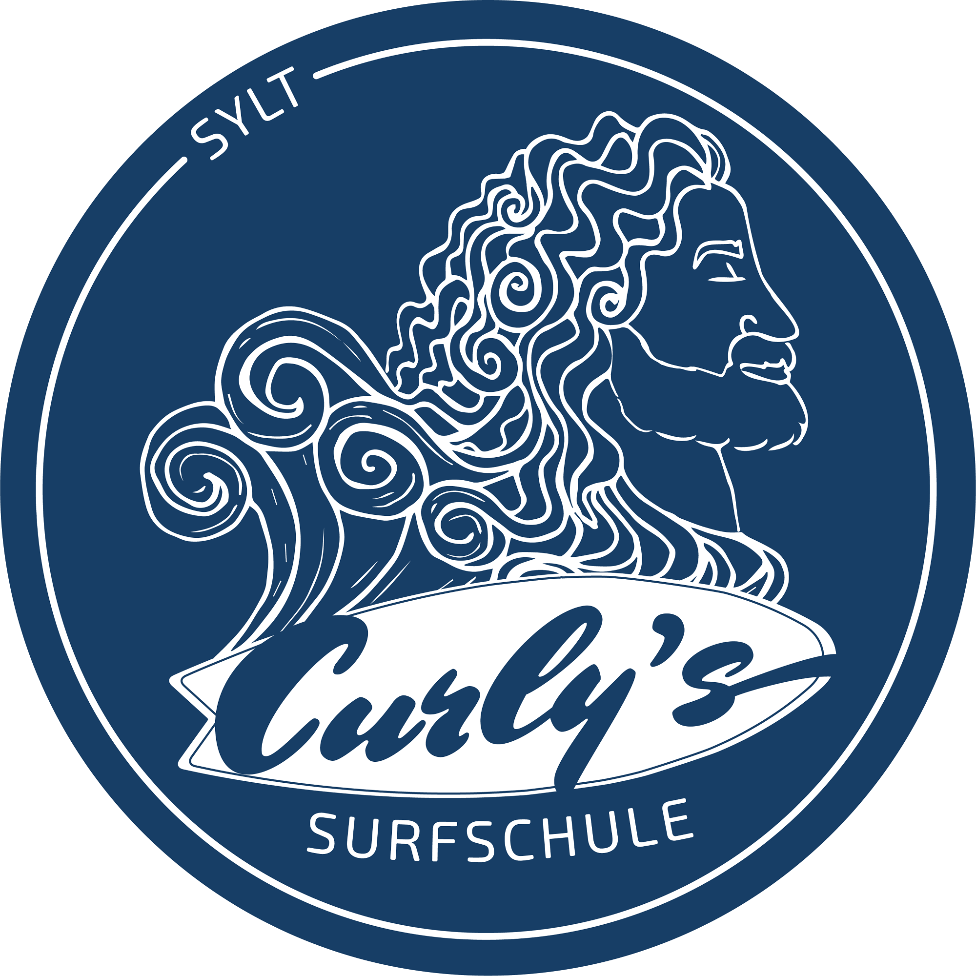 Rundes Logo mit dunkelblauem Hintergrund und weißem Linienmotiv: Der Kopf eines Mannes mit welligem, wehenden Haar und Bart ist im Profil zu sehen. Die Haare gehen fließend in stilisierte Wellen über. In der Mitte steht in geschwungener Schrift 