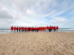 Gruppenbild der Westerländer und Rantumer Rettungsschwimmer des Sommers 2025