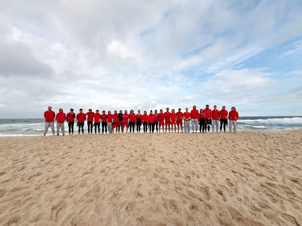 Gruppenbild der Westerländer und Rantumer Rettungsschwimmer des Sommers 2025