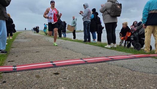 Zieleinlauf beim Run ums Rantumbecken 2025