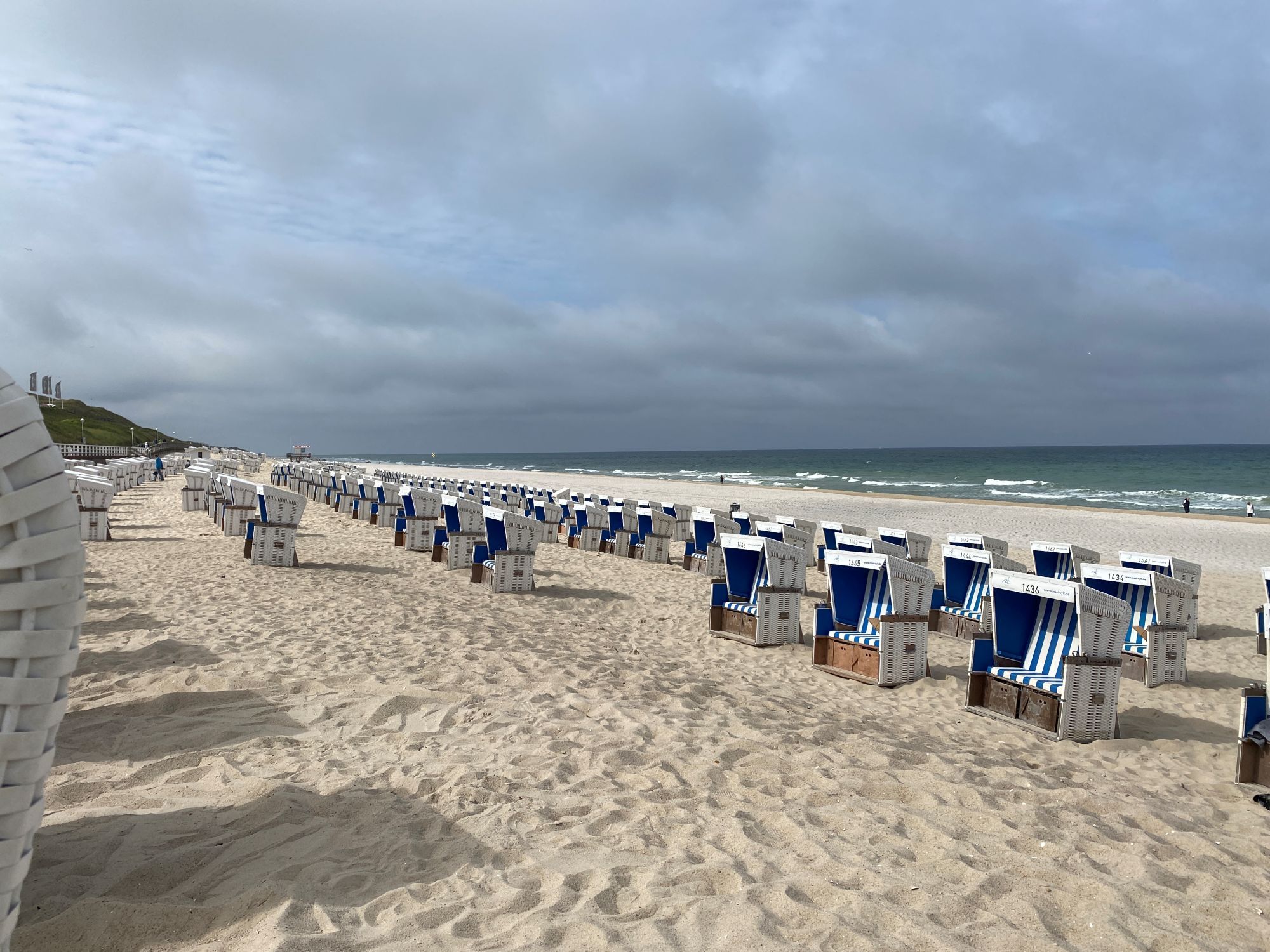 Strandkörbe aufgereiht