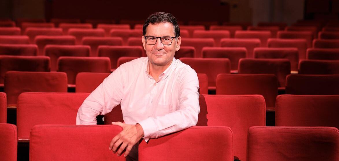 Comedian und Autor Moritz Netenjakob im Volksheater