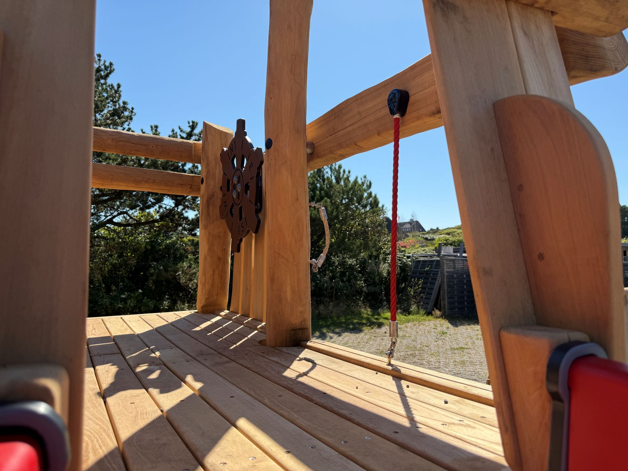 Ruder auf dem Spielschiff auf dem Spielplatz Rantum