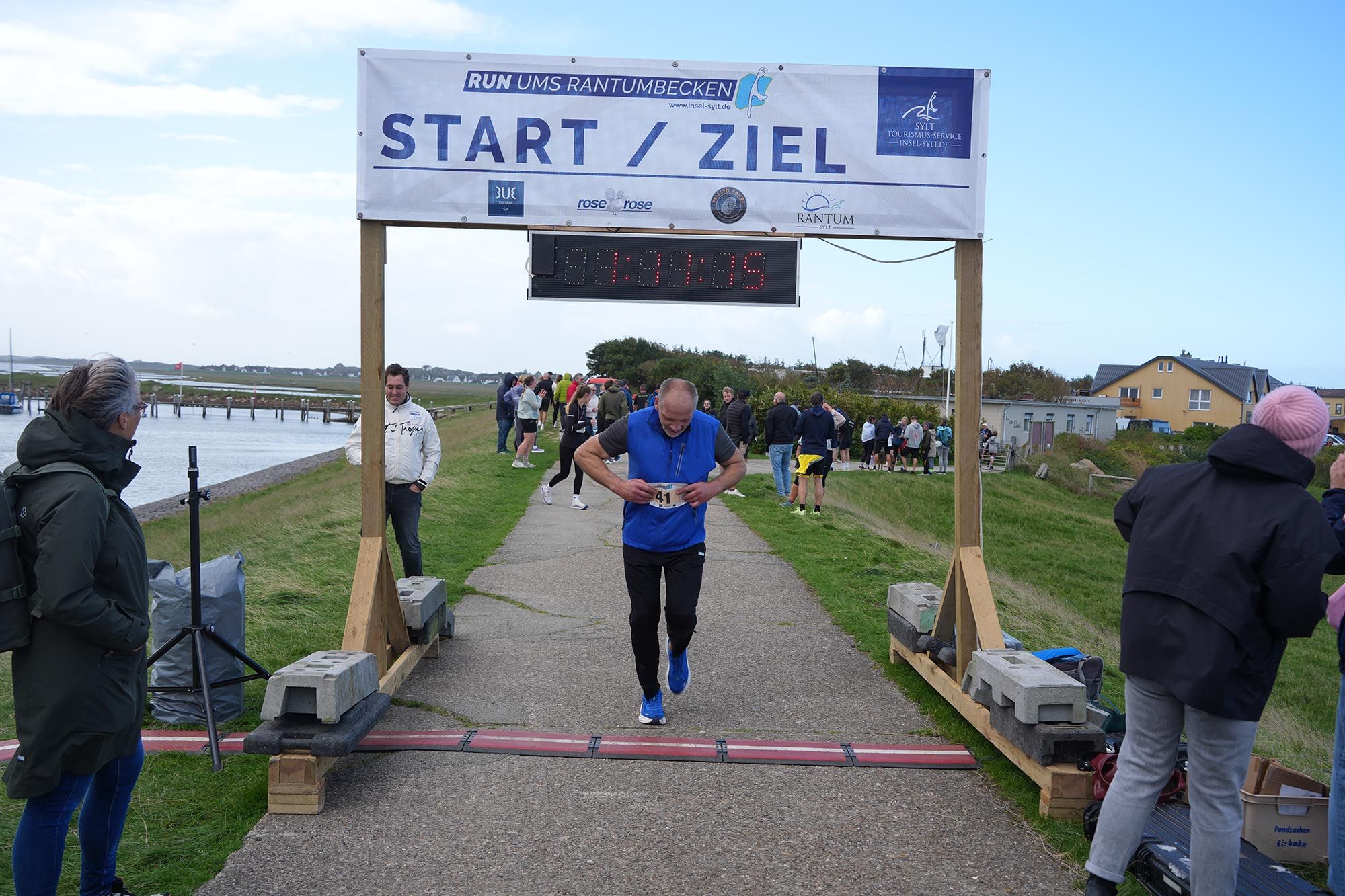 Läufer beim Run ums Rantumbecken 2026